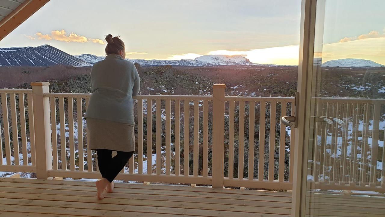 Slow Travel - þufa - Private Apartment Myvatn